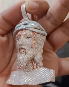 Colgante de cara de Jesús helado, Plata de Ley 925, Diamante de moissanita, colgante de Hip Hop personalizado, colgante hecho a mano - Product Image 1