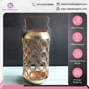 Vajilla de uso de decoración del hogar, florero de aluminio dorado con diseño de corte de anillo chapado en oro de fabricante indio - Product Image 4