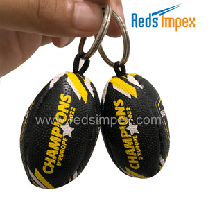 Llavero de Pelota de Rugby de Goma Personalizado con Impresión de Logotipo, Llavero Promocional de Pelota de Rugby para Eventos Deportivos, Marca Corporativa - Product Image 2