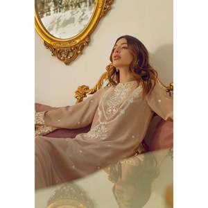 Elegante Caftán Mágico Color Taupe - Estilo de Moda Sencillo - Product Image 6