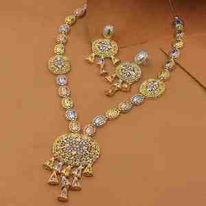 Ensemble de bijoux en laiton plaqué or 3 tons en gros avec collier à chaîne et boucles d'oreilles - Product Image 1