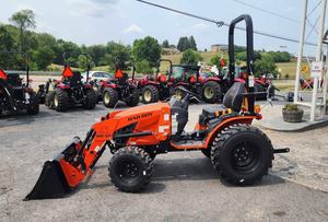 Nuevo Tractor Compacto Bad Boy 1025 de 25 HP, Tractor Agrícola Utilitario con Tracción en las 4 Ruedas, Motor Diésel y Construcción Resistente - Product Image 6