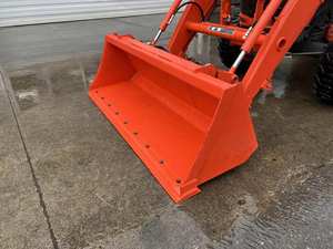 Tractor Kubota L3302HST 2023: Potencia Compacta, Eficiencia y Rendimiento Versátil - Product Image 6