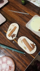 Luxeport Exim - Bolsitas de Cera Aromática Hechas a Mano / Velas sin Mecha Ecológicas, Modelo de Bajo MOQ para Fragancia en el Hogar y el Coche, para Decoración del Hogar - Product Image 2