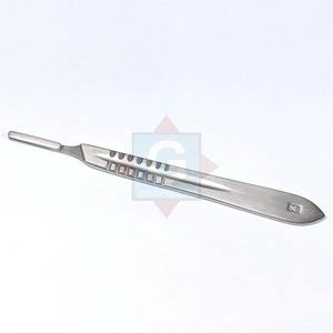 Lame de scalpel stérilisée par source d'alimentation manuelle de poignée de scalpel chirurgical d'acier inoxydable - Product Image 1