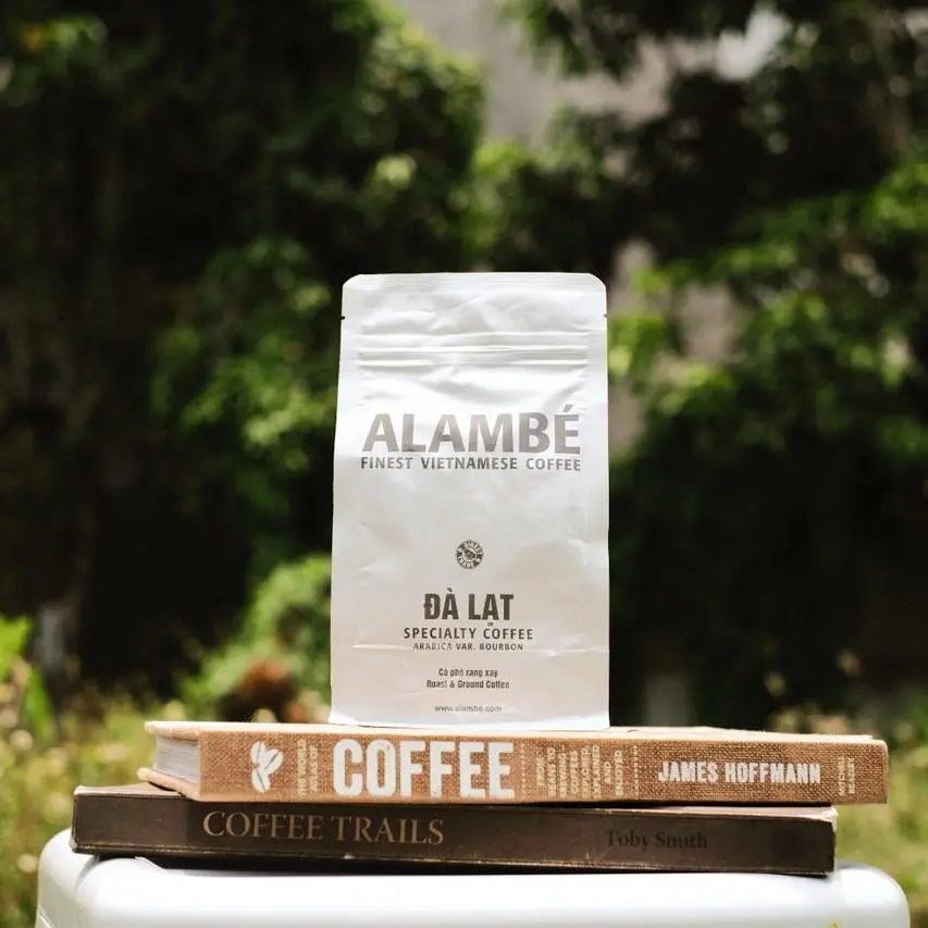 Vente en gros de café entier torréfié Alambe Da Lat 500g de café en poudre Meilleur prix Café expresso à l'italienne HACCP kafei