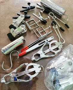 Pinces à tétons réglables en acier chirurgical IRISCO, jouets sexuels de stimulation BDSM, fabrication de haute qualité à Sialkot - Product Image 6