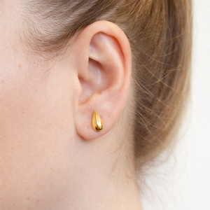 ต่างหูหยดน้ําตาคลาสสิกของผู้หญิงในทองคําแท้ 14K ปิดผีเสื้อขัดทองรีไซเคิล OEM ODM ผลิตในสเปน - Product Image 6