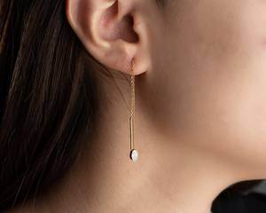 Pendientes de cadena colgantes de piedras preciosas ovaladas pequeñas Pendientes de enhebrador de plata delicada con pendientes minimalistas de cristal rellenos de oro de 14 quilates - Product Image 2