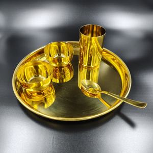 Lujoso juego de Thali de acero inoxidable con revestimiento de PVD Acabado en oro de 24K - Product Image 1