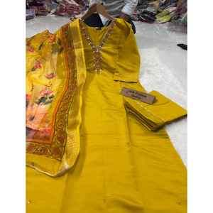 Salwar Kameez de Seda Romana Pura con Hermoso Trabajo Artesanal, Diseño Reversible de Estilo Moderno para Bodas y Ocasiones de Diwali - Product Image 1