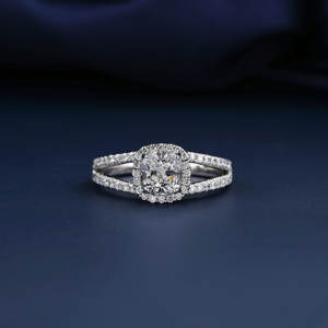 แหวนเพชรสำหรับผู้หญิงแบบคลาสสิกสำหรับงานแต่งงานแท้เบาะรองนั่งแยกปลายแหลมสุดหรูมีสไตล์งานตามสั่ง - Product Image 1