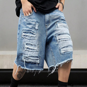 Bermuda en denim déchiré pour hommes, short personnalisé bleu clair, design vieilli, tissu de haute qualité, détails élégants sur les poches, shorts pour hommes - Product Image 2