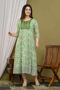 Robe longue de qualité supérieure séquence broderie travail côté Dori Handloom fabricant indien - Product Image 3