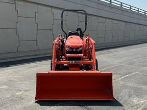 รถแทรกเตอร์คูโบต้า L3302 HST 4WD ดีเซล เกียร์อัตโนมัติ พร้อมที่ตักดิน สำหรับใช้งานในฟาร์ม ขาย - Product Image 2