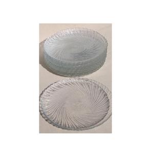 Assiette en verre design avec bords relevés, parfaite pour éviter les déversements lors du placage ou des présentoirs de repas décoratifs. - Product Image 5