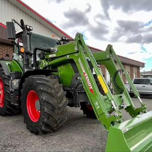 Fendt 724 Vario Tractor con cargador Equipo agrícola a la venta - Product Image 1