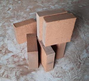 Bloc de tourbe de coco naturelle de la meilleure qualité pour le jardinage des plantes d'intérieur et d'extérieur, milieu pour un développement sain des racines en provenance d'Inde - Product Image 2