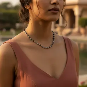 Collier superposé pour femme avec perles de pierres précieuses foncées, ton argent, bijoux cadeau - Product Image 2