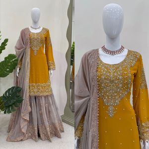 Salwar Kameez de Tela Georgette Sintética con Bordado Interior, Adorno de Perlas y Encaje Elegante - Ropa Tradicional para Fiestas - Product Image 1