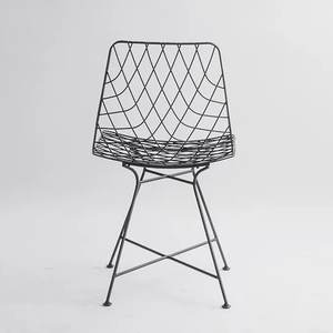 เก้าอี้โลหะสีแดงคลาสสิกในร่มดีไซน์ตามหลักสรีรศาสตร์พร้อมเบาะรองนั่งเสริมแบบพกพาทันสมัยสำหรับผนังห้องโถงและเก้าอี้ห้องนั่งเล่น - Product Image 3