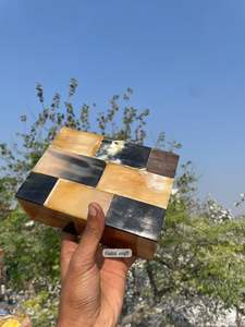 Ensemble de 2 boîtes à bijoux en corne naturelle faites à la main, boîtes uniques en MDF artisanales avec un aspect élégant, décoration de maison écologique - Product Image 3