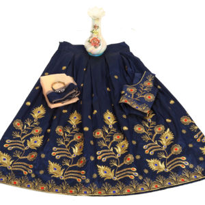 Conjunto de Lehenga Choli de Seda Azul Marino para Niñas, Completamente Cosido, Largo hasta el Suelo, con Bordado, de Shoryam Fashion |   Ropa Étnica para Fiestas y Bodas - Product Image 1