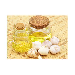 Best Quality 100% Natural and Organic Garlic <b>Essential</b> <b>Oil</b> Carrier <b>Oil</b> Food Grade for <b>Hair</b> Use At Low Price - Product Image 1