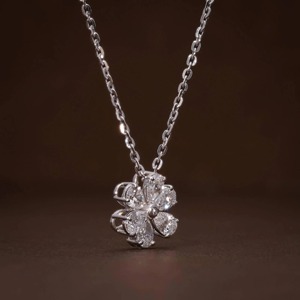 Antique Style Pear Cut Moissanite Diamond Floral Pendant Necklace With 925 <b>Silver</b> Nature Inspired Pendant For Women At Low Price - Product Image 3