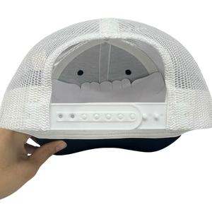 Sombrero de camionero clásico con logotipo de parche tejido personalizado Gorra de malla trasera estructurada Cierre ajustable OEM Fabricante de Vietnam L01 - Product Image 3