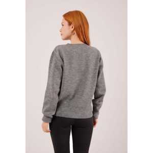 Pull en tricot gris à col rond pour femme, style uni, vente en gros disponible - Product Image 1