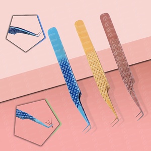 Pinzas para Extensión de Pestañas con Punta de Fibra Diamond Grip, Pinzas Profesionales de Acero Inoxidable para Pestañas, Diseño Duradero y Anticorrosivo - Product Image 3