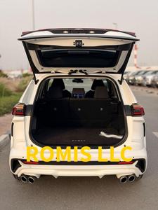 Toyota RAV4 SUV 2023 Bianca con Fari LED, Trasmissione Automatica, Sedili in Pelle, Pneumatici R18, Euro VI Benzina - Product Image 5