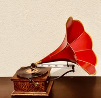 Gramophone artisanal en métal, finition polie avec impression UV, style romantique, décoration d'intérieur, machine à parler, article cadeau, artisanat Calvin
