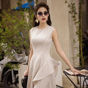 Accessoires de vêtements en coton mélangé OEM/ODM bas quantité minimale de commande élégant col rond sans manches robes pour femmes fabriqué au Vietnam - Product Image 2