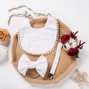 4 Pcs/Set Bavoirs en lin et coton pour bébé Bandeau élastique avec attache-<span class=keywords><strong>sucette</strong></span> pour bébé Accessoires pour bébé filles Coffret cadeau - Product Image 5