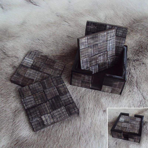 Sous-verres carrés classiques en corne de buffle texturée avec support, écologiques et naturels par Saniya Handicraft - Product Image 1