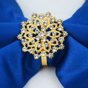 Porte-rond de serviette en or fabriqué à la main avec des détails en cristal pour les fêtes de mariage élégantes Hotel Dining Premium Look - Product Image 1