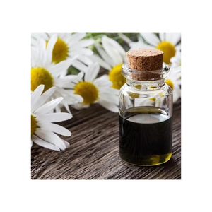 Huile essentielle de camomille naturelle à vente chaude, qualité supérieure, pour les soins de la peau et les diffuseurs - Product Image 4