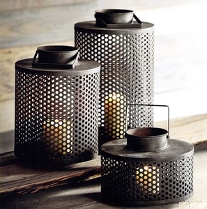 Lanterne attrayante en fil métallique fait à la main conception bougeoir lanterne lanterne de finition or et noir pour les décors d'éclairage de bougie - Product Image 6