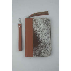 Portefeuille en cuir de vachette pour femme LAXURA - Product Image 1