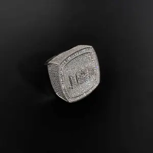 Bague de champion carrée personnalisée en laiton plaqué or et argent, sertie de zircon et de moissanite par pavé et griffes, style hip-hop, pour récompense sportive, bijoux - Product Image 5