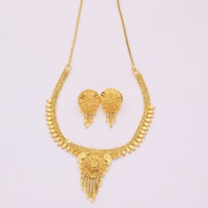 Venta al por mayor de collares cortos chapados en oro de 14K 18K 24K de moda, joyería tradicional, joyería de formación, conjunto de joyería con relleno de oro de latón. - Product Image 1