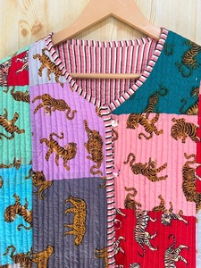 แจ็กเก็ตพิมพ์ลายสัตว์หลากสีเสื้อโค้ทผ้าฝ้ายสำหรับผู้หญิงเสื้อโค้ทผ้าควิลท์ทำด้วยมือใส่กลับด้านได้แจ็คเก็ตพิมพ์ลาย - Product Image 2