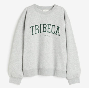 Jersey de gran tamaño bordado personalizado para mujer, Sudadera con capucha informal con estampado cálido, ropa de calle holgada con hombros caídos - Product Image 1