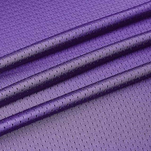 เสื้อฟุตบอลคอวีผ้าโพลีเอสเตอร์กันยูวีแขนสั้นป้องกันรังสียูวี100% ทีมออกแบบได้ตามต้องการ - Product Image 4