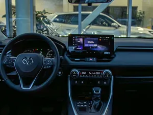 Toyota RAV4 2025 SUV Gasolina Automático Turbo Asientos de Cuero Techo Panorámico Faros LED Pantalla Táctil - Product Image 4