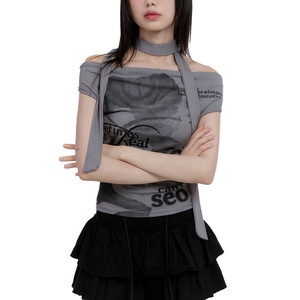 เสื้อครอปท็อปสั่งทำขายส่ง แบบเปิดไหล่ สไตล์สตรีทแวร์ ทรงเข้ารูป เสื้อครอปแขนกุด แฟชั่นกลางแจ้ง |   เสื้อผ้าแฟชั่น - Product Image 5