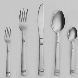 Juego de cubiertos Cubiertos de plata pulida Vajilla de acero inoxidable Cuchara Cuchillo Tenedor Juego de cubiertos de epoxi simple - Product Image 3