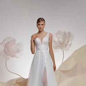 Personnalisé élégant A-ligne étage-longueur robe de broderie lourde perlée travail robe de soirée pour des occasions spéciales à la main longue robe - Product Image 1